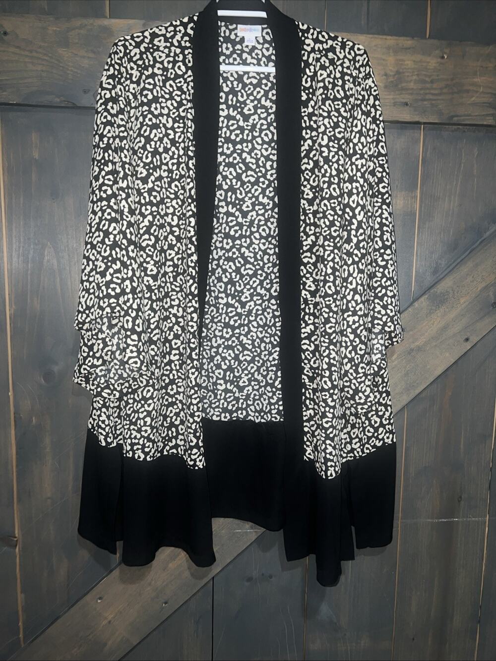 LuLaRoe Large Aurora Bell Sleeve Kimono Black Cream Leopard Print Casual Granny
